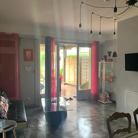 85m2 *